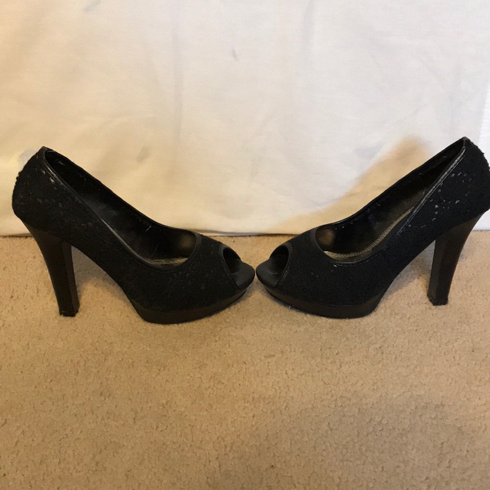 Shoes - Picture 3 of 3